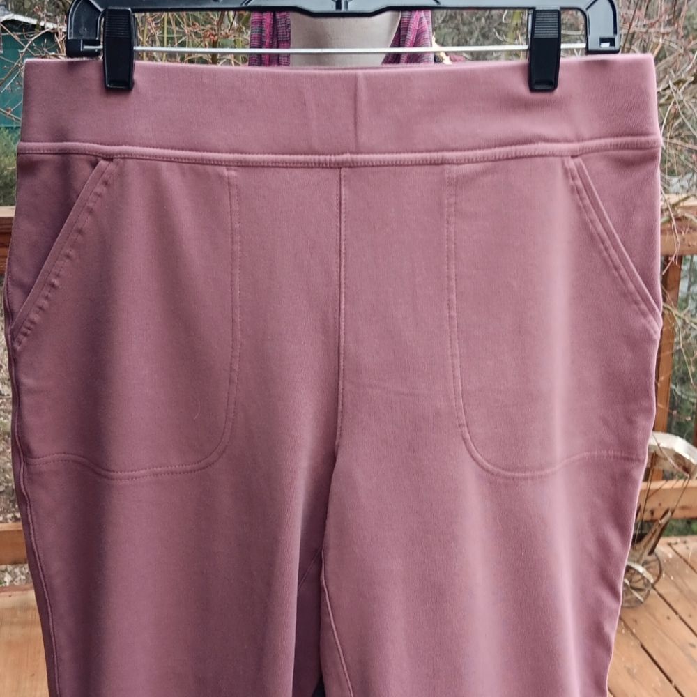 Duluth Trading Co. - Picture 2 of 10